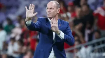 عمرو الحديدي: الأهلي لن ينهار .. و«توروب» سبب تراجع الأداء